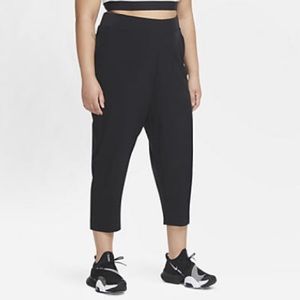 New🌿Nike Mid Rise 7/8 Training Pants